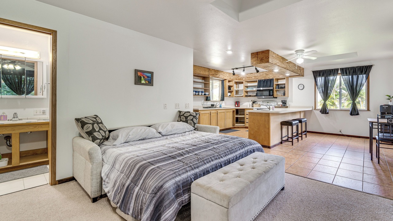 Photo of Bedroom in Keaau