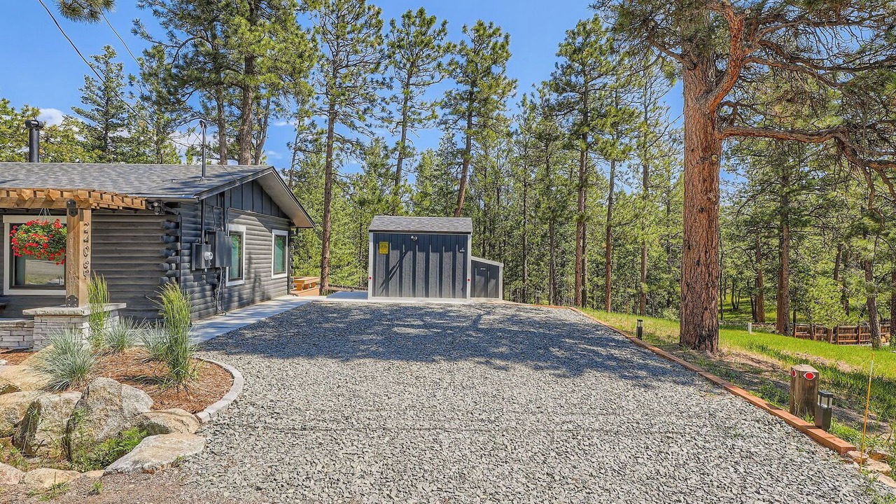 Photo of Outdoor in Indian Hills