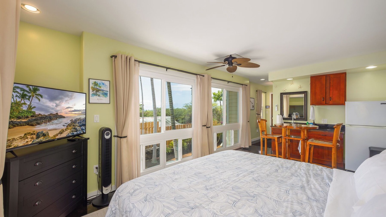 Photo of Bedroom in Historic Kailua Village