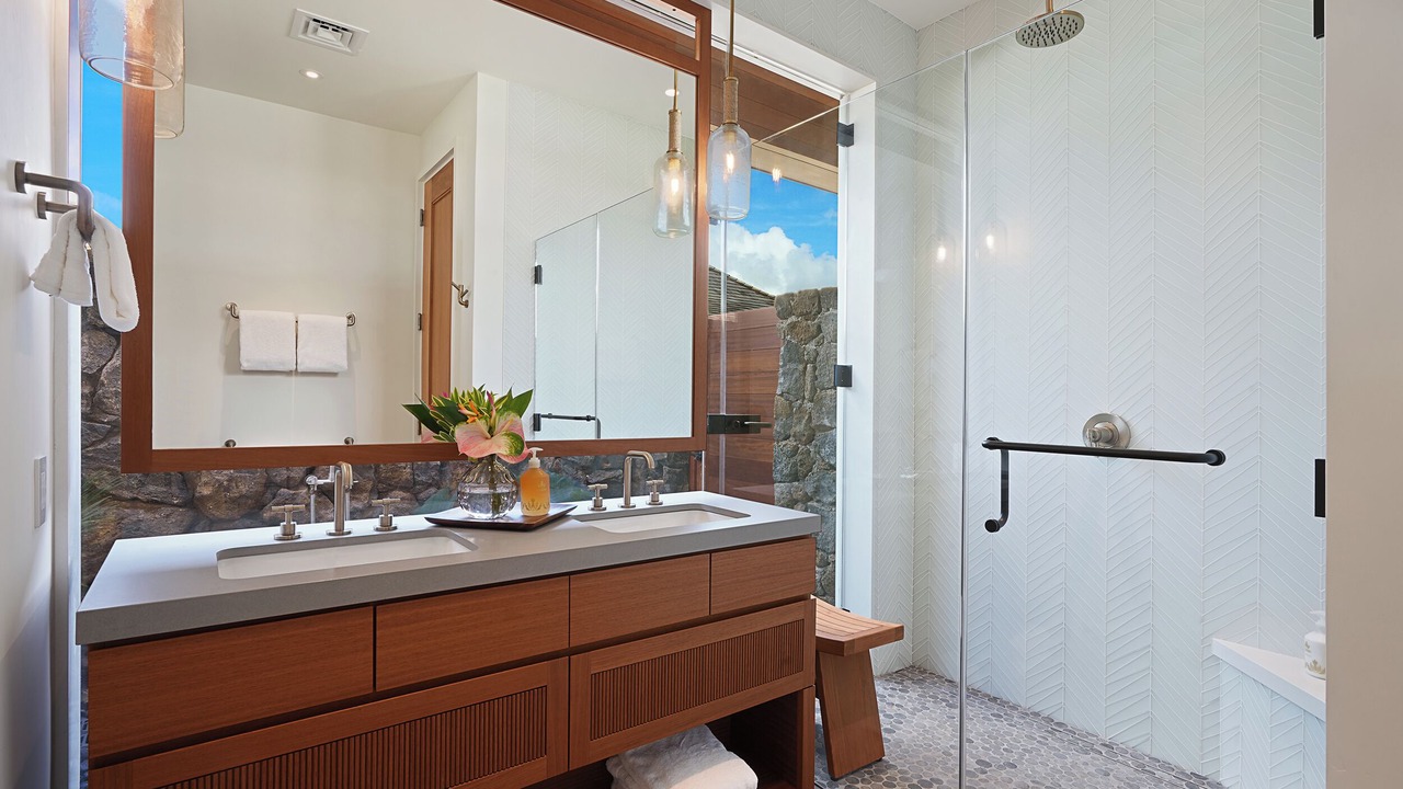 Photo of Bathroom in Poipu