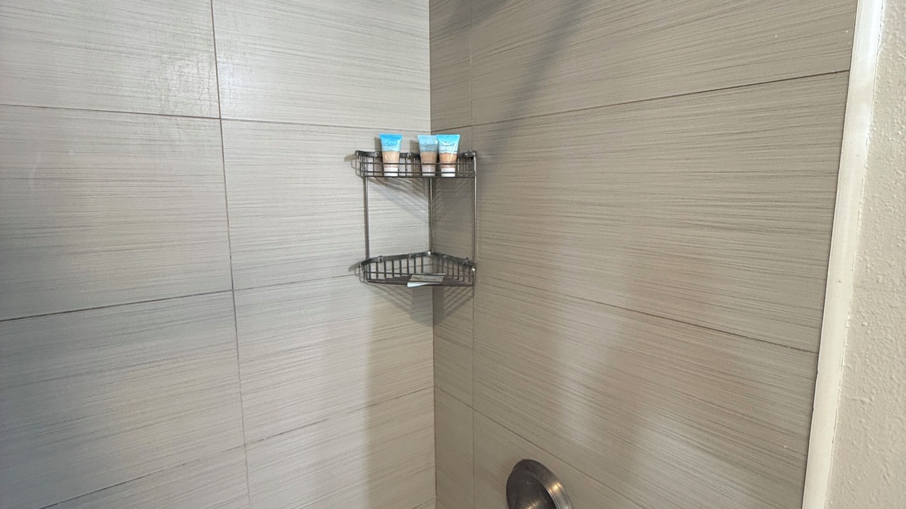 Photo of Bathroom in Wailua