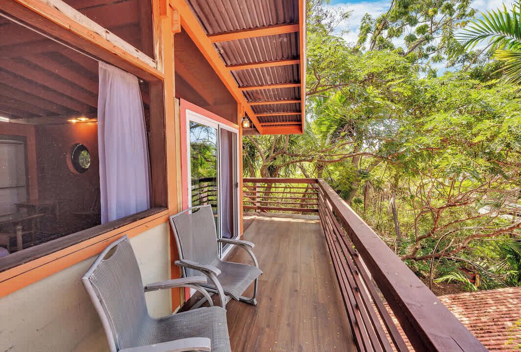 Photo of Patio Balcony in Kahaluu Bay