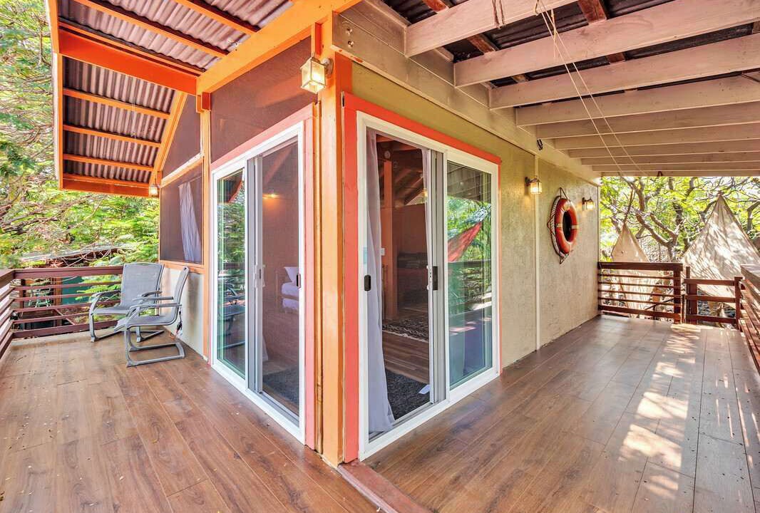 Photo of Patio Balcony in Kahaluu Bay