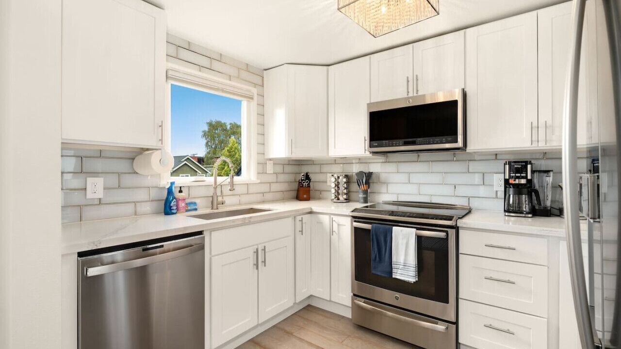 Photo of Kitchen in North Queen Anne