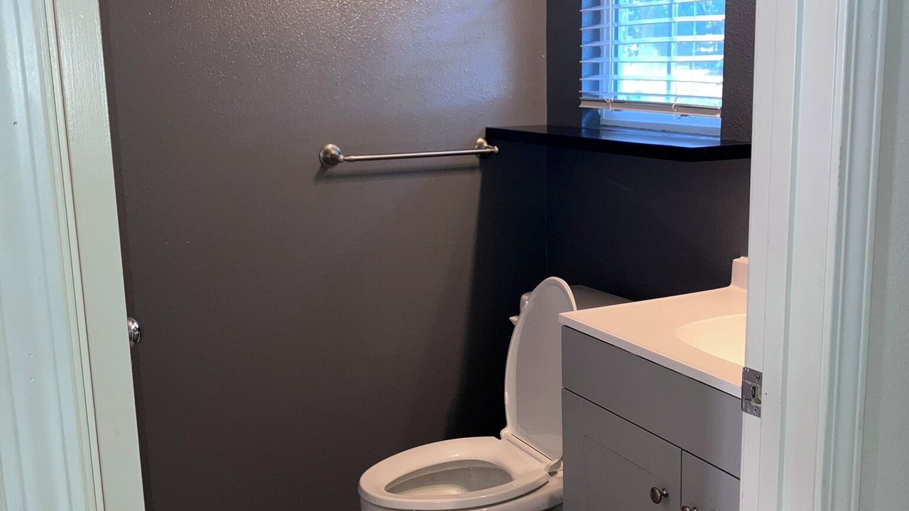 Photo of Bathroom in Ewa