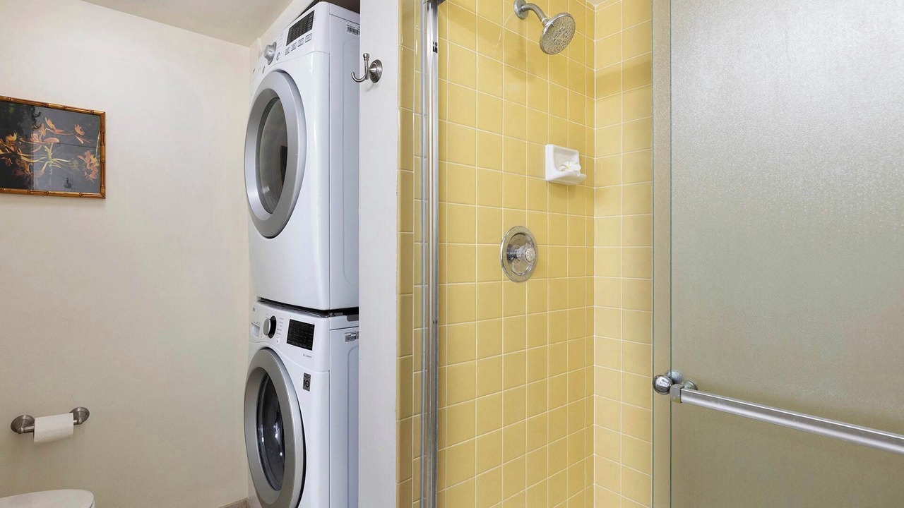 Photo of Bathroom in Kahaluu Bay