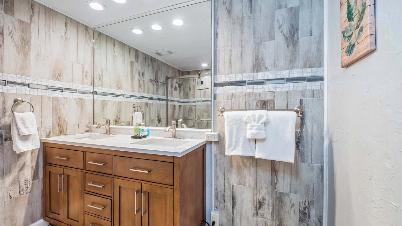 Photo of Bathroom in Historic Kailua Village