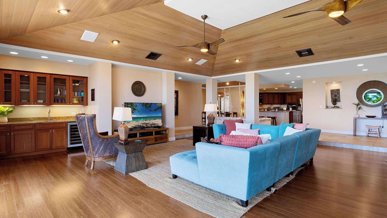 Photo of Livingroom in Kahaluu-Keauhou