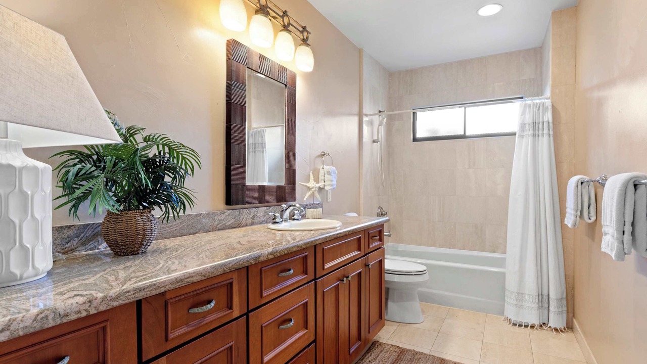 Photo of Bathroom in Kahaluu-Keauhou