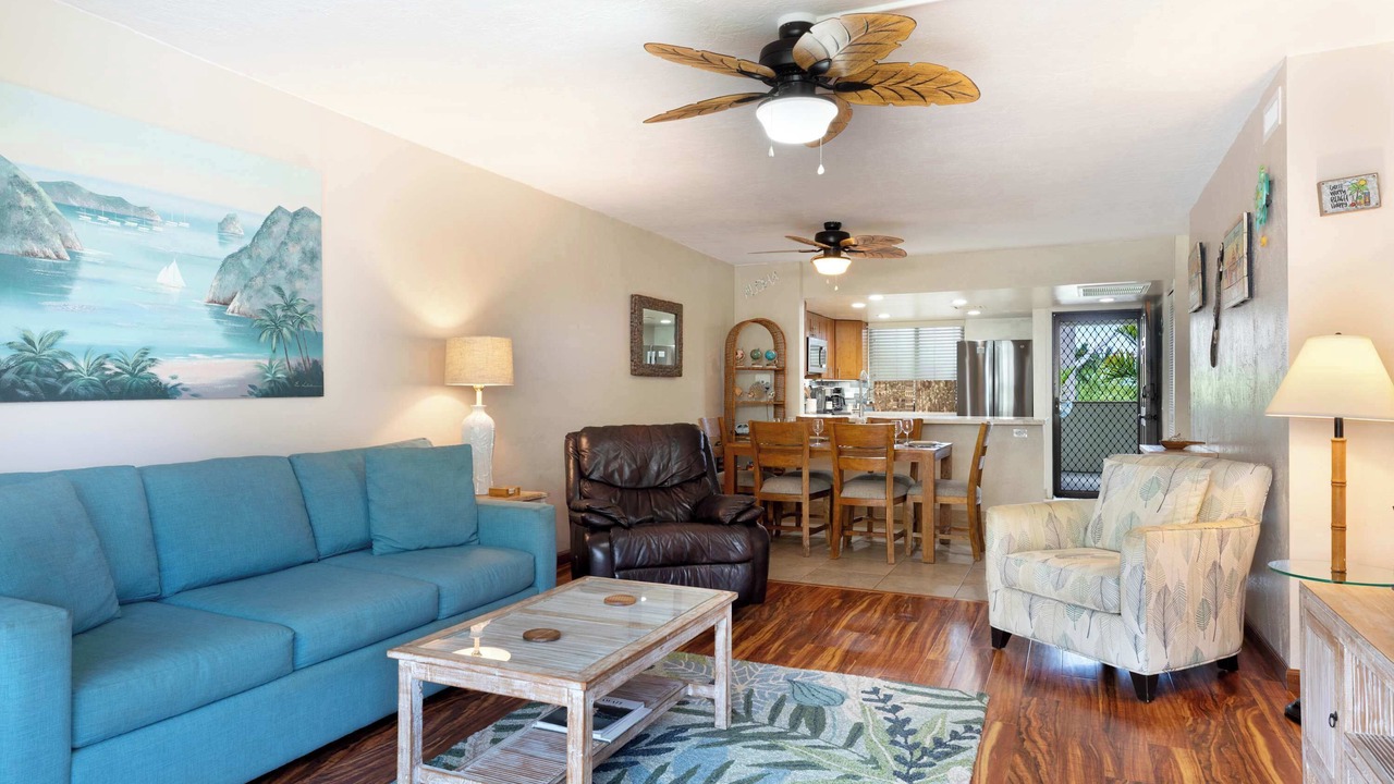 Photo of Livingroom in Kahaluu Bay