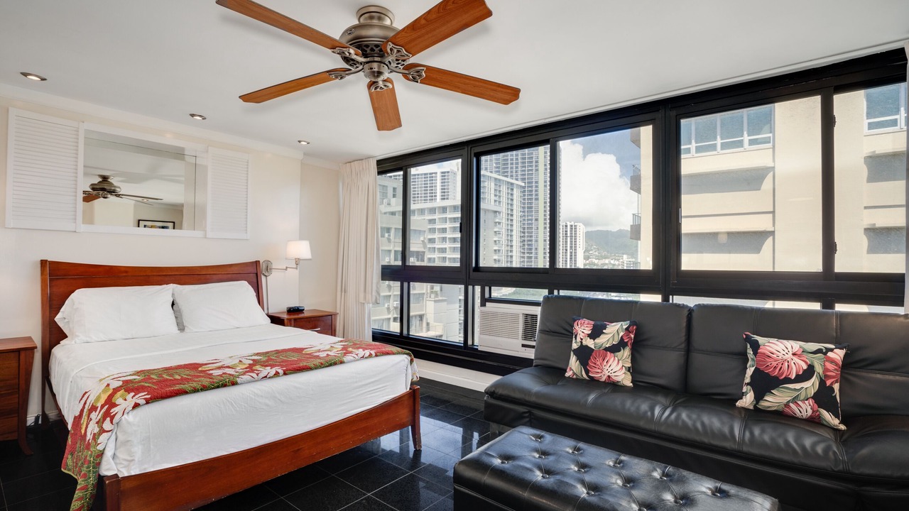Photo of Bedroom in Waikiki