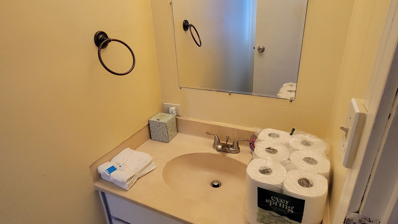 Photo of Bathroom in Keolu Hills
