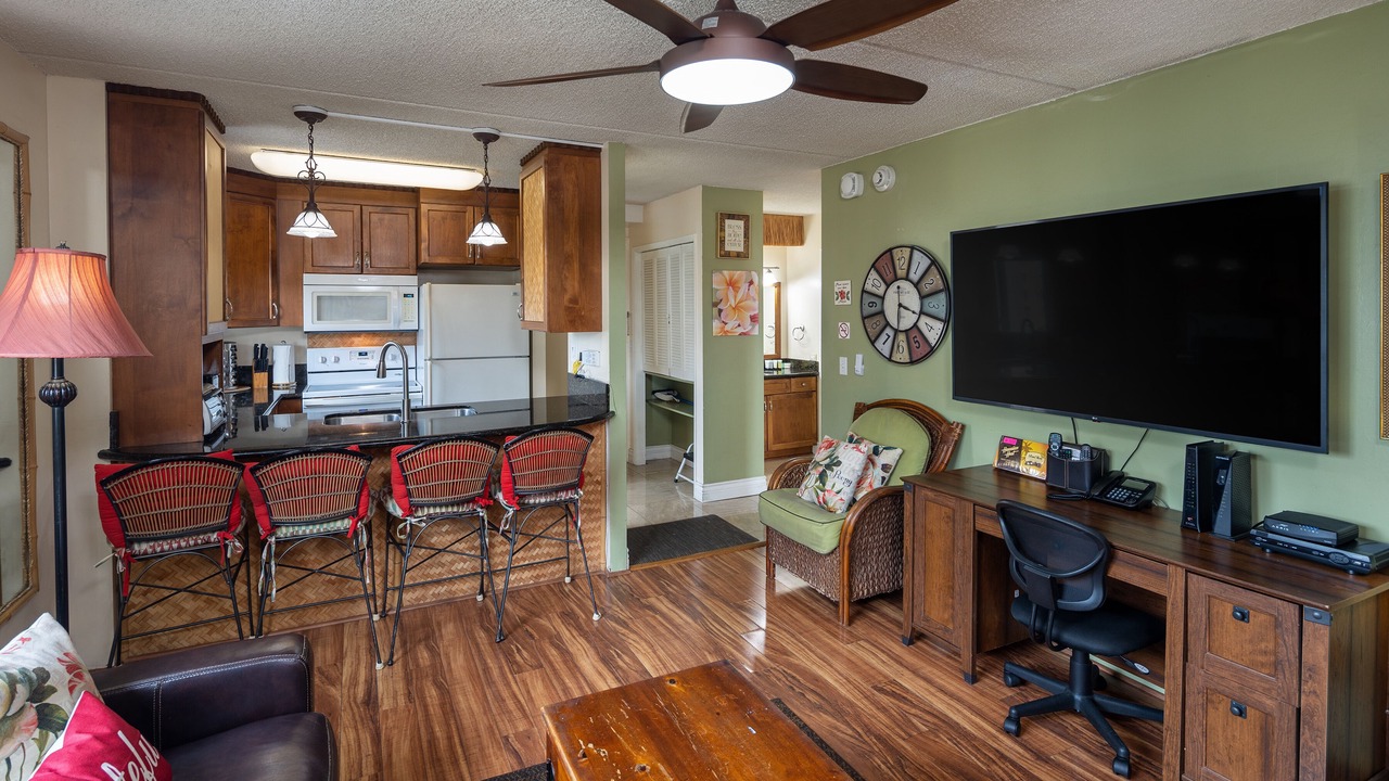 Photo of Livingroom in Waikiki
