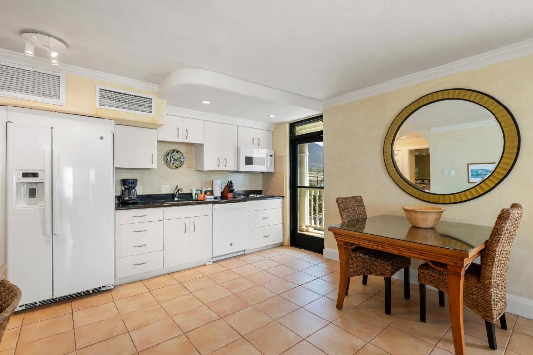 Photo of Kitchen in Historic Lahaina Front Street