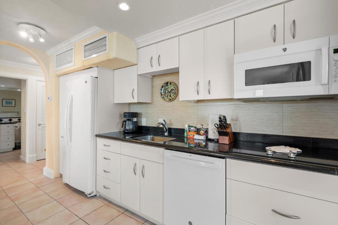 Photo of Kitchen in Historic Lahaina Front Street