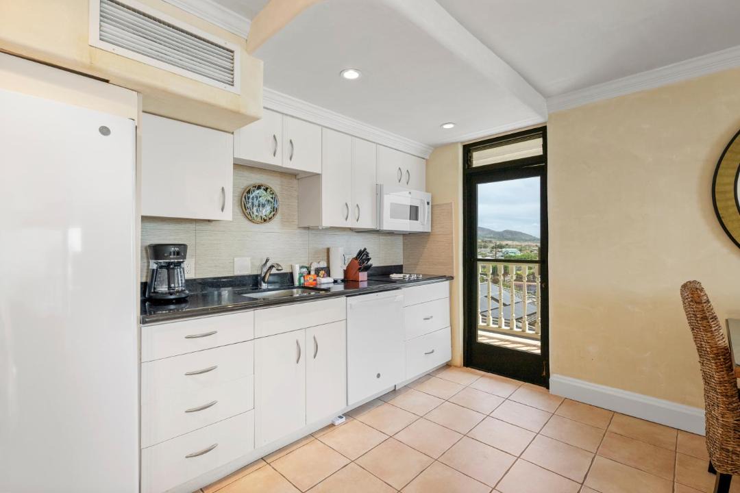 Photo of Kitchen in Historic Lahaina Front Street