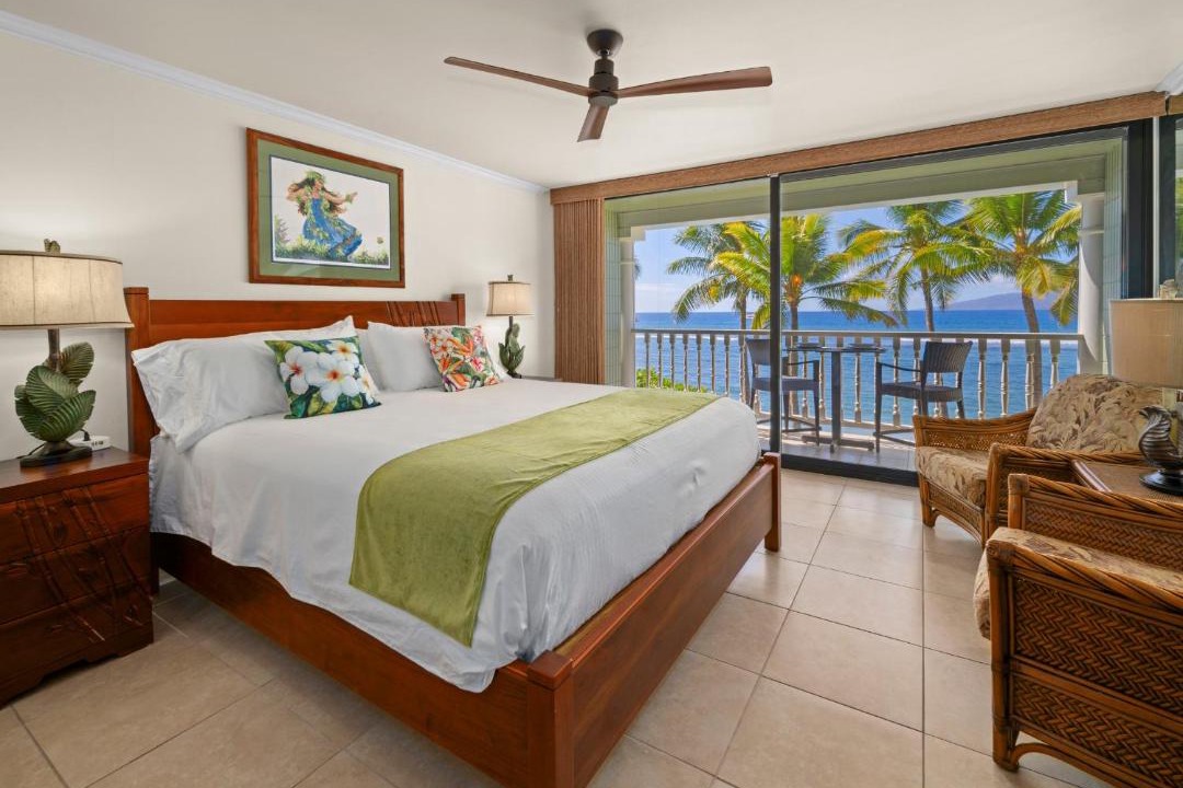 Photo of Bedroom in Historic Lahaina Front Street