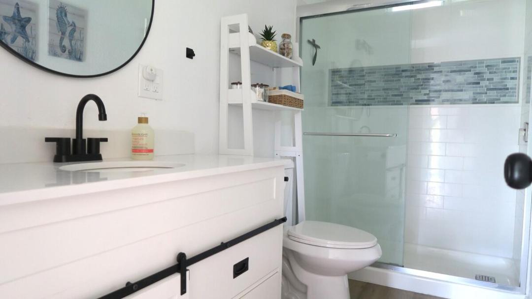 Photo of Bathroom in Honokaa