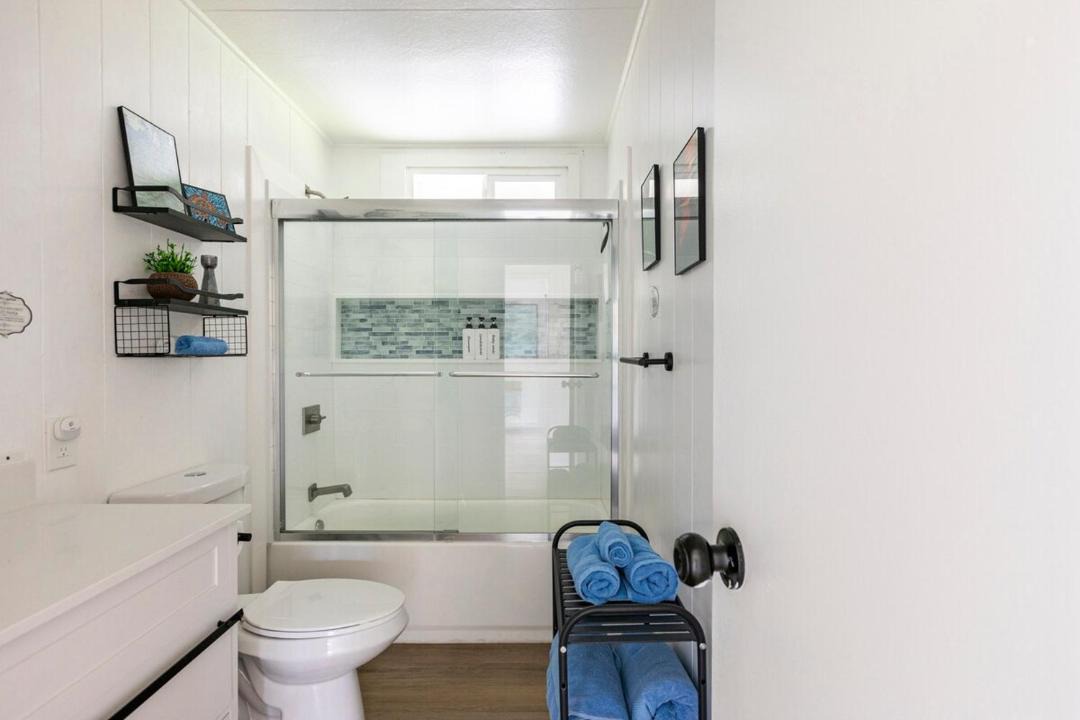 Photo of Bathroom in Honokaa