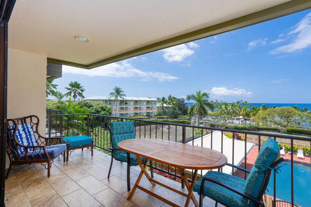 Photo of Patio Balcony in Kahaluu Bay