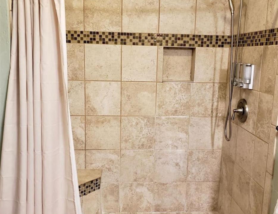 Photo of Bathroom in Punaluu