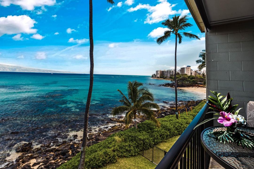 Photo of Others in Kahana