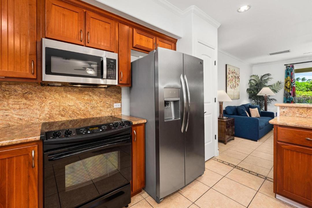 Photo of Kitchen in Waikoloa