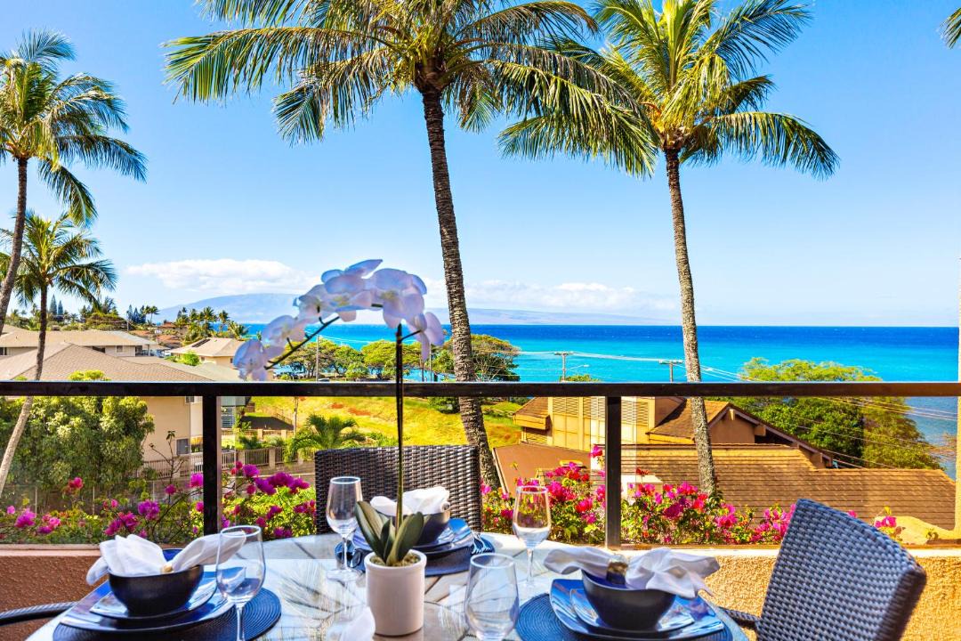 Photo of Others in Kahana