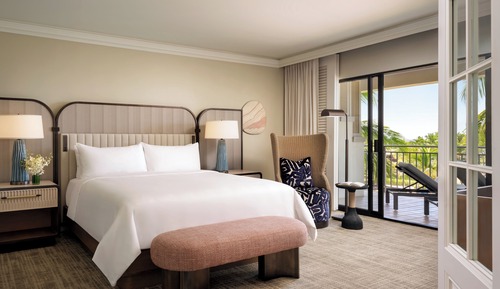 Oceanfront Luxury 1 Bedroom Suite 1 King, Spectacular Ocean View (Newly Renovated)