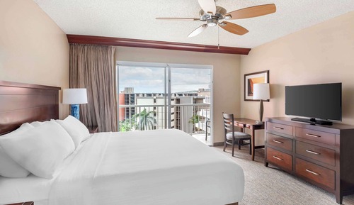 1 Bedroom Partial Ocean 1 Kg or 2 Dbls Balcony