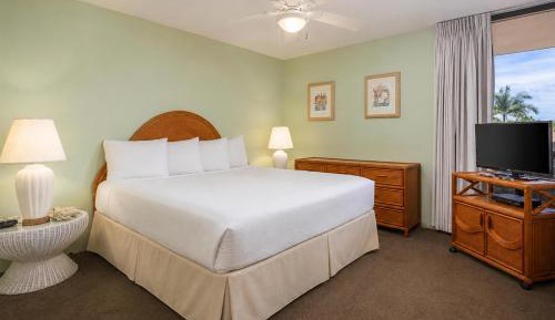 One-Bedroom Suite with Partial Ocean View