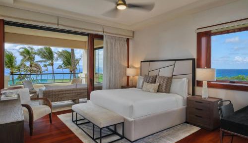 Three-Bedroom Grand Suite with Ocean View