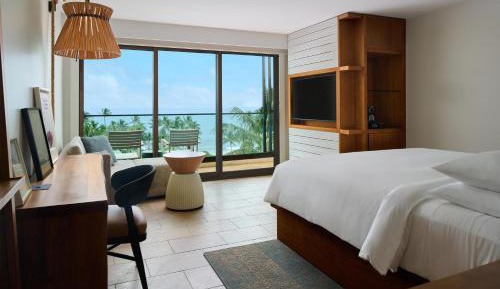 King Room with Ocean View and Accessible Shower