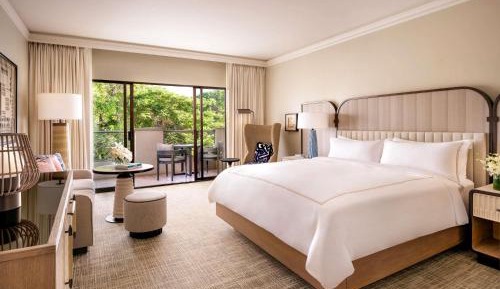 Fairmont Gold Premium King Room with Garden View