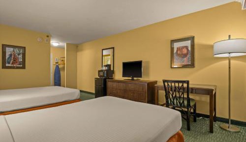 Double Room with Two Double Beds - Non-Smoking