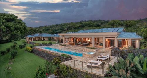 Five-Bedroom Holiday Home