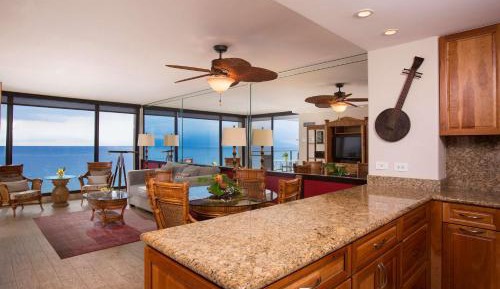 One-Bedroom Suite with Ocean Front Premium View