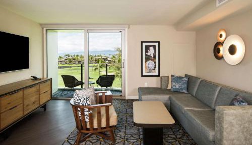 One-Bedroom Suite with Two Double Beds with Ocean View