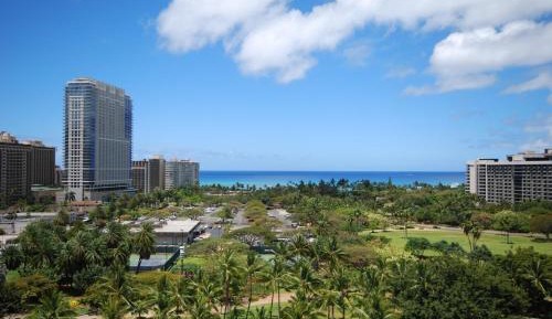 Platinum Ocean View Skyline Penthouse Kitchenette