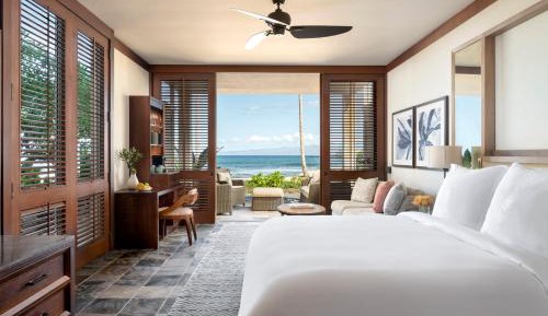 King Room with Oceanfront View - Accessible