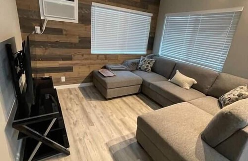 Waianae House | Spacious 2 BR Beach House with King Suite