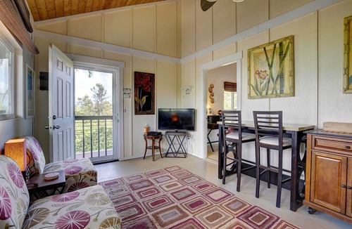 Kalaoa Cottage | Charming Kailua-kona Apartment Near Hiking & Golf!
