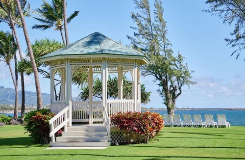 Kahului House | Have Fun in Hawaii! 4 Family-friendly Units, Pool, Pets are Welcome!