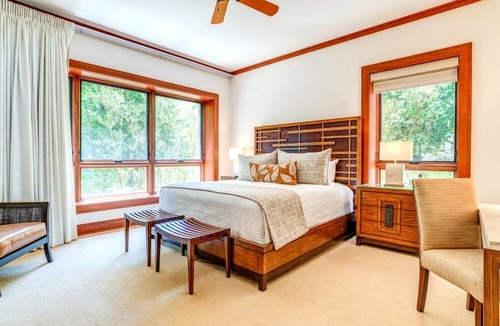 Montage Kapalua Bay Apartment | K B M Resorts: Palapala at Montage Kapalua Bay, Stunning 3500 Sqft 3 Bedrooms, 3.5 Bathrooms, Ocean Front Resort, Includes Rental Car!