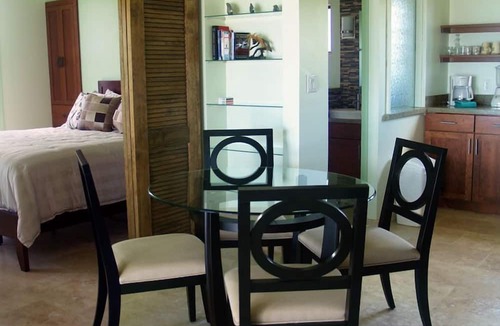 Princeville Villa | Sealodge H9 1 Bedroom Condo by RedAwning