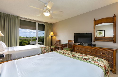 Kihei Hotel | AEI at Maui Banyan