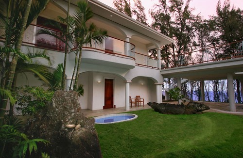 Kapaau Hotel | Hawaii Island Retreat