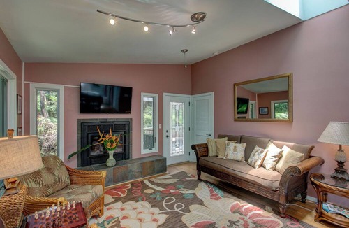 Volcano House | Liko Lehua Cottage in Volcano, Sleeps 2-4
