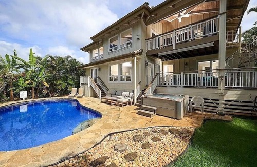 Princeville House | Pool/HotTub/Bikes 4000 SqFt with AC in all bedrooms!
