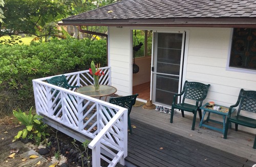 Mokuleia House | Serene Ocean Front cottage lets you live like a local